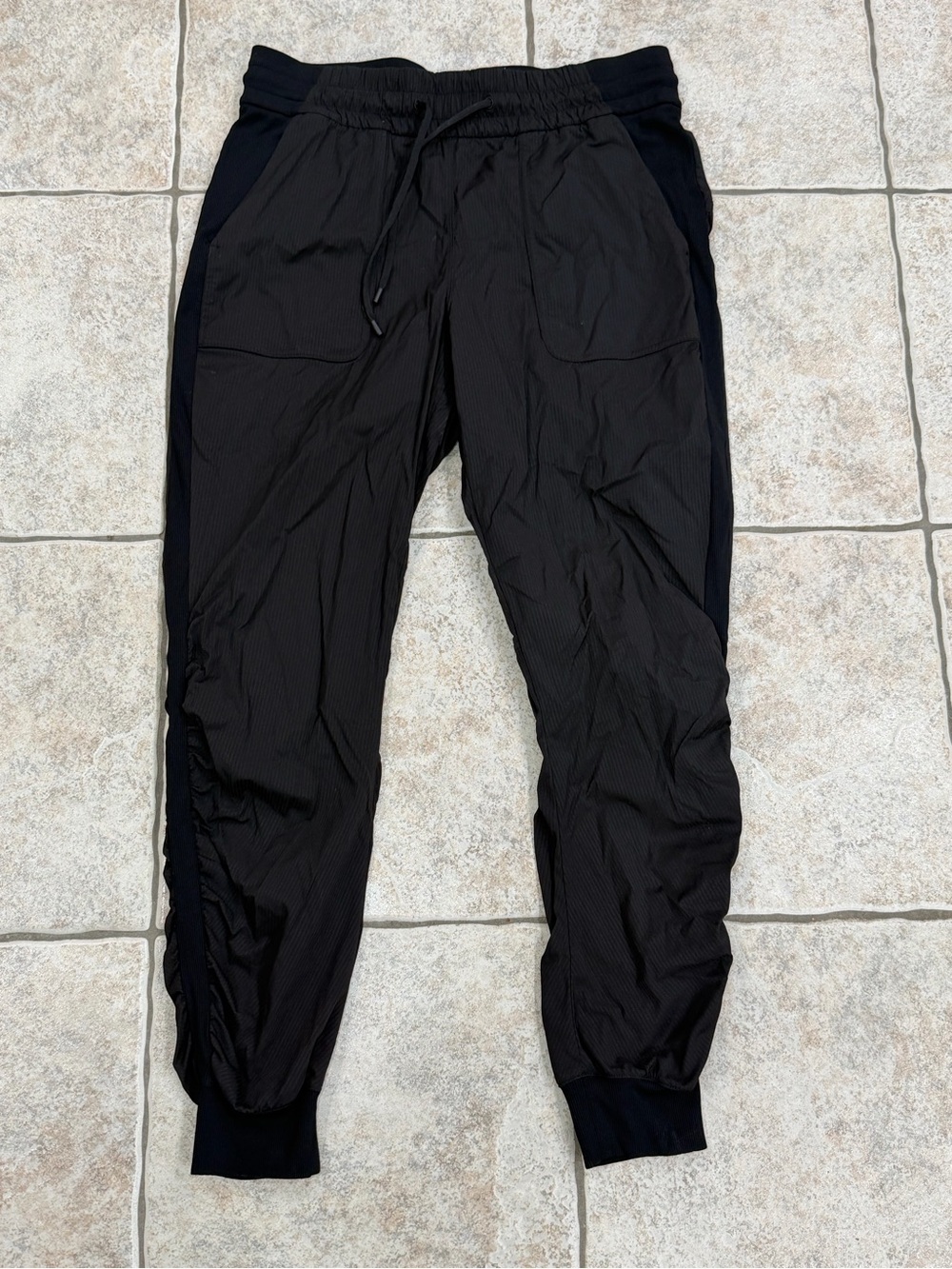 Women’s Lululemon dance studio jogger size 10